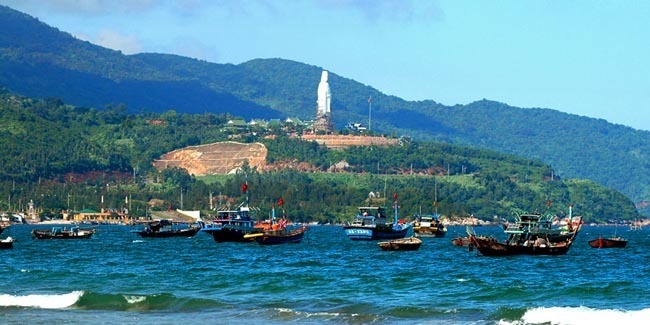 son tra peninsula danang