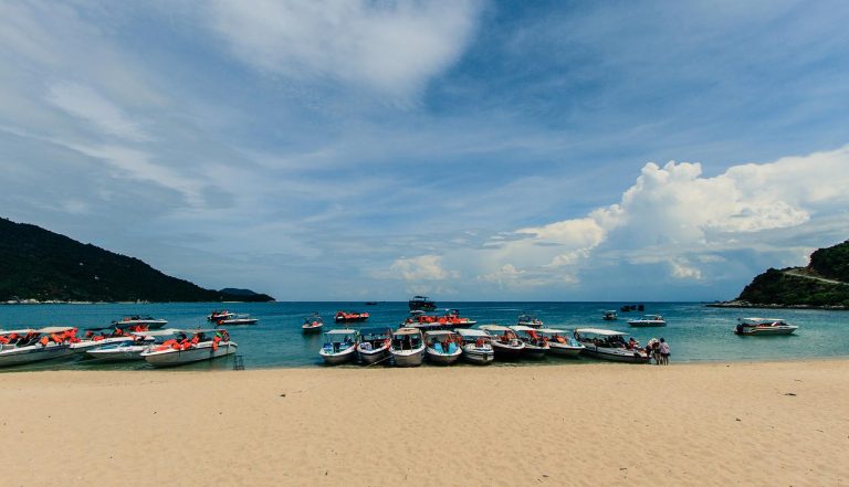 cham island beach