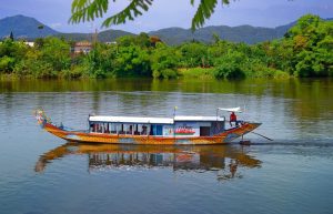 Boat trip on Perfume River Hue