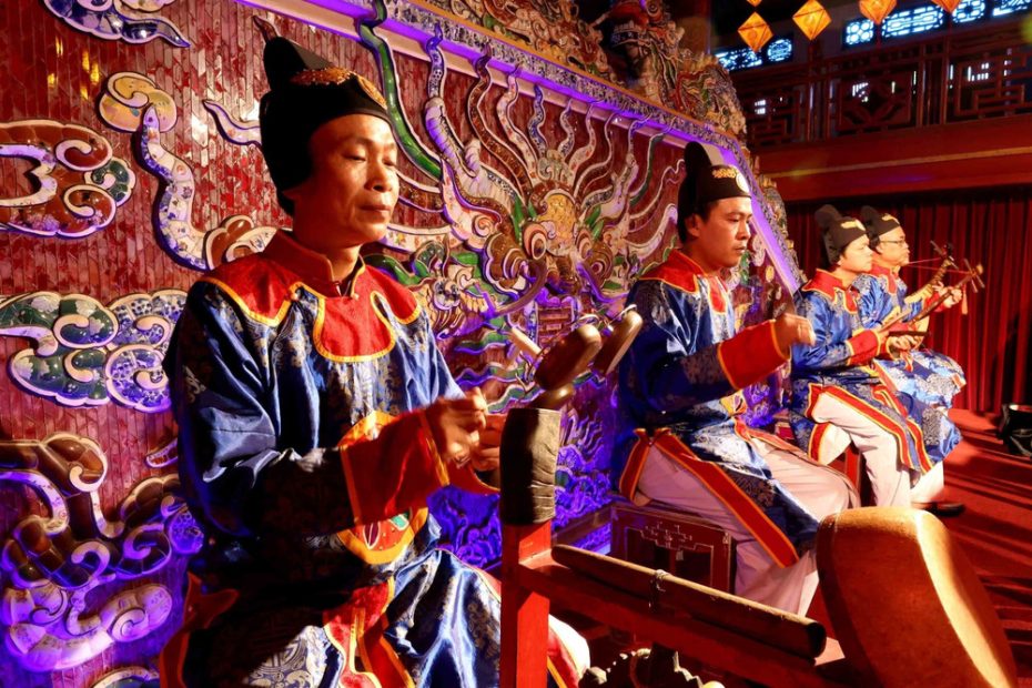 hue royal court music