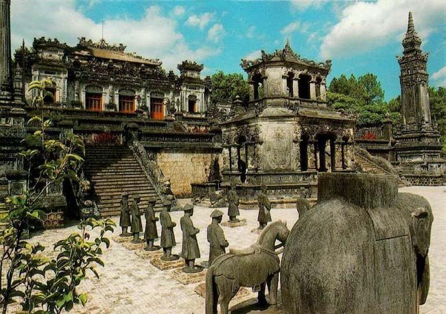 khai dinh tomb